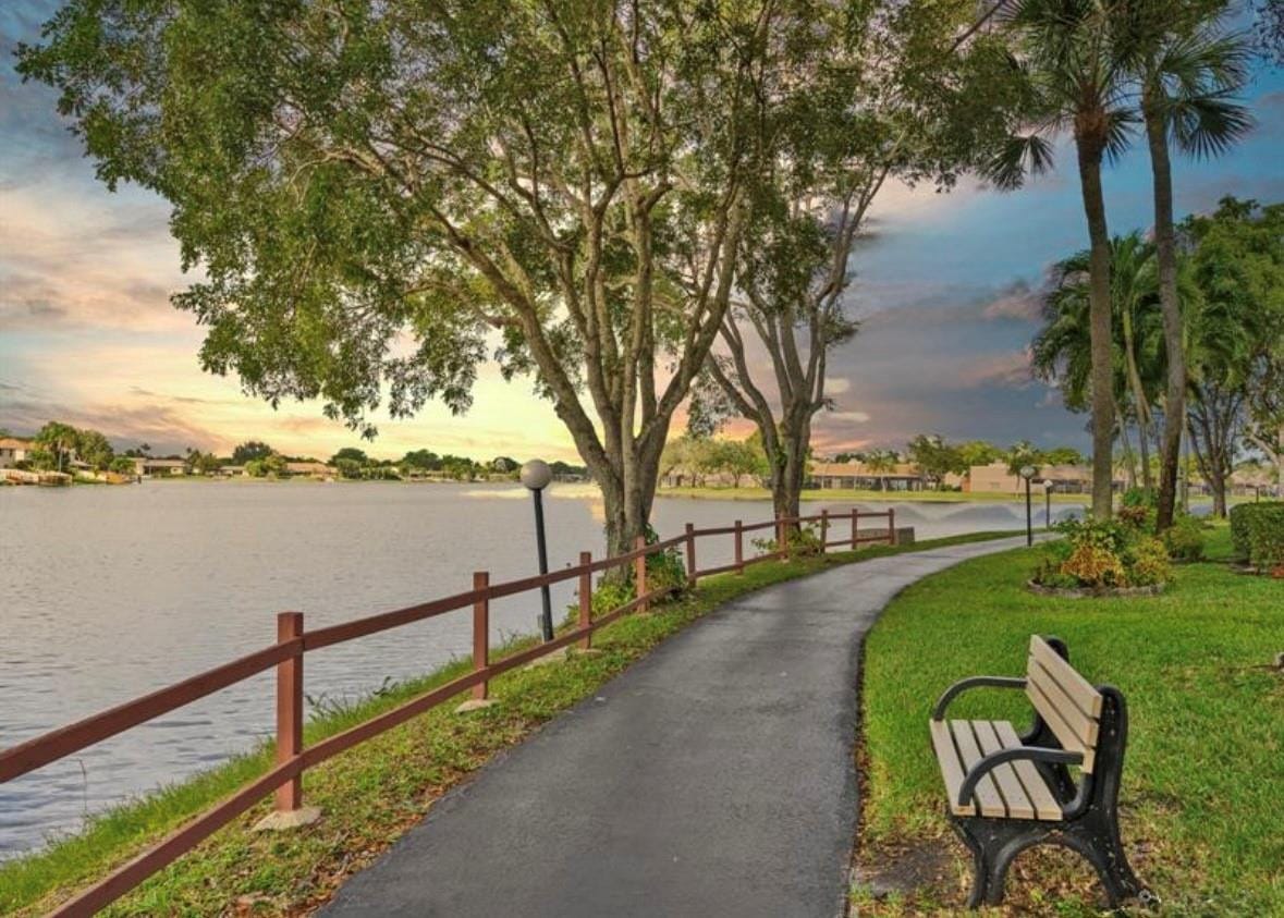 900 Colony Point Circle 221, Pembroke Pines, FL 33026 photo 23