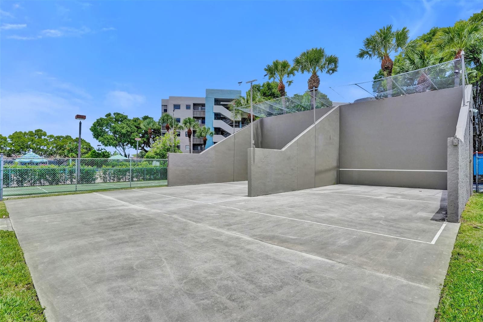 900 Colony Point Circle 221, Pembroke Pines, FL 33026 photo 26