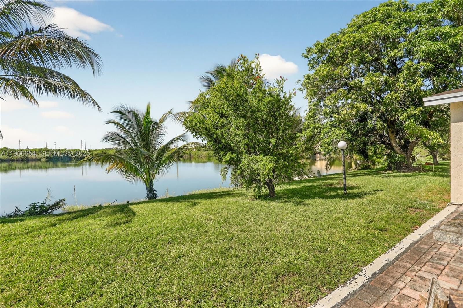 4871 NW 18th Avenue, Deerfield Beach, FL 33064 photo 2