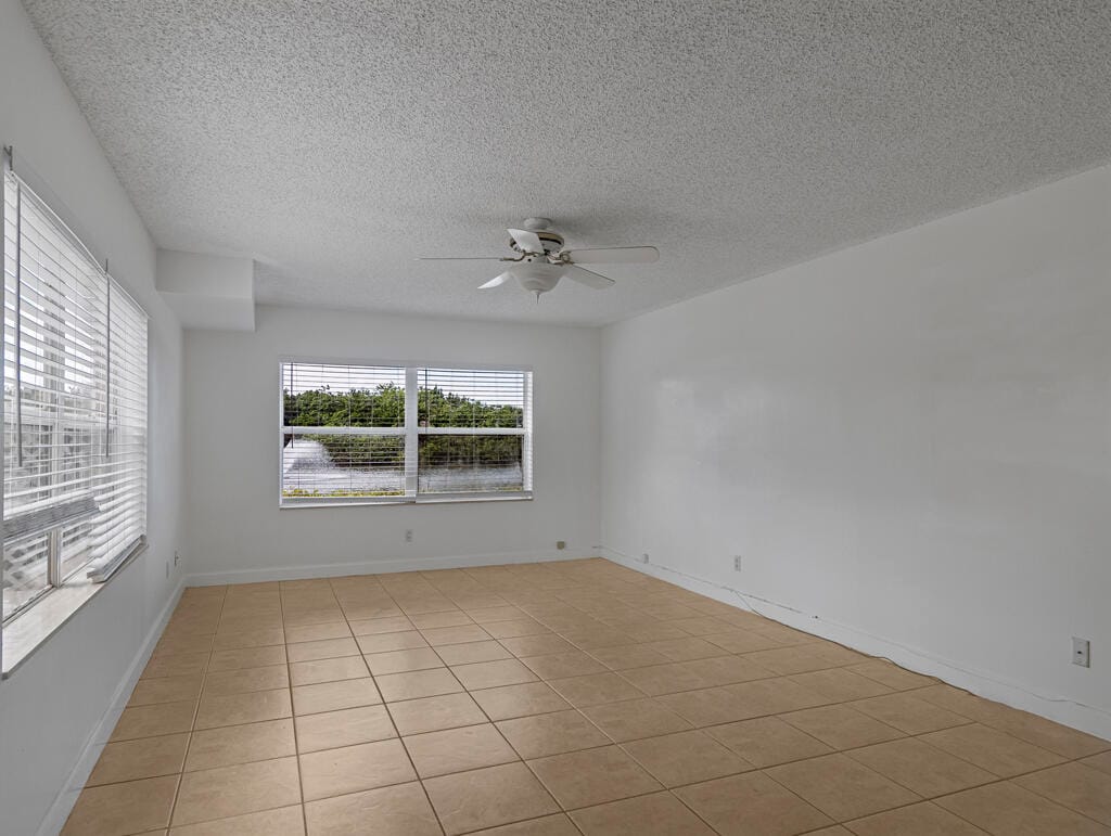 1923 Stratford Way, West Palm Beach, FL 33409 photo 10