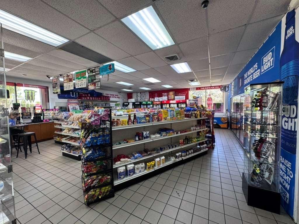 8400 W Oakland Park Boulevard — photo 4