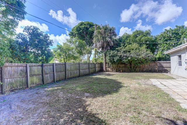 328 E Jasmine Drive, Lake Park, FL 33403 photo 13