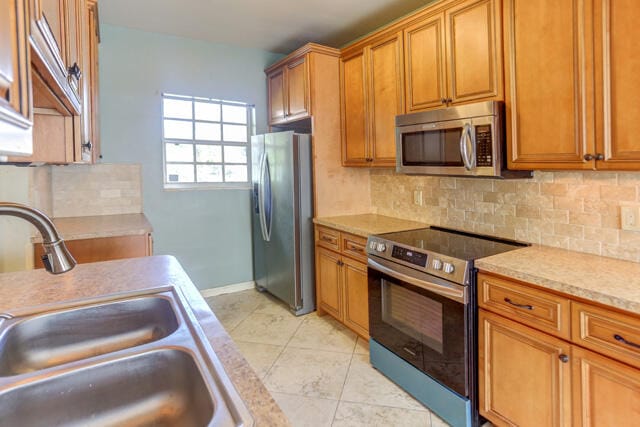 328 E Jasmine Drive, Lake Park, FL 33403 photo 6