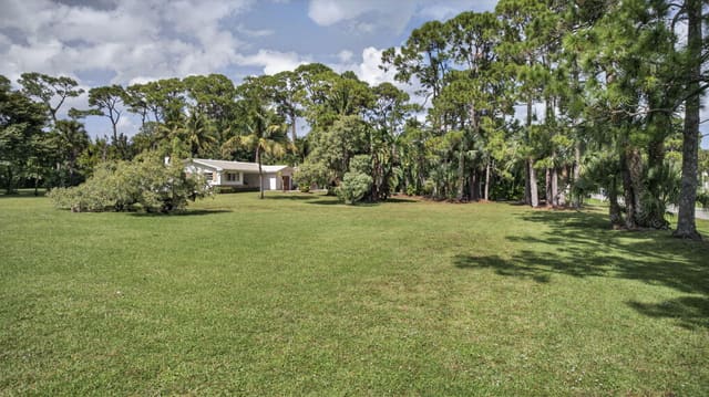 8855 N Bates Road, sold in Square Lake, Palm Beach Gardens, FL