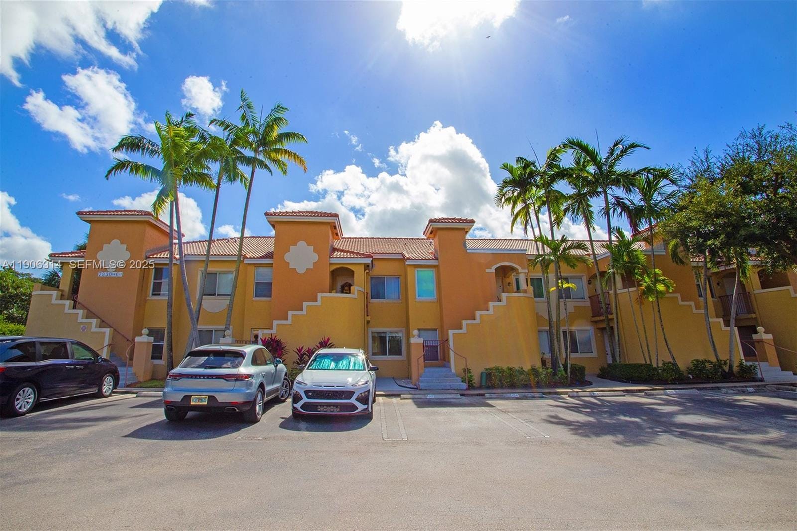 7830 NW 6th Street 102, Pembroke Pines, FL 33024