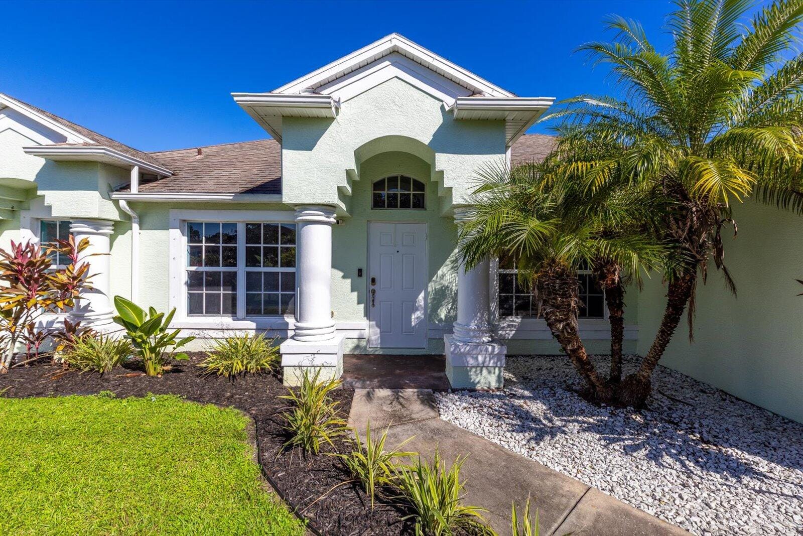 873 SW Tulip Boulevard — photo 5