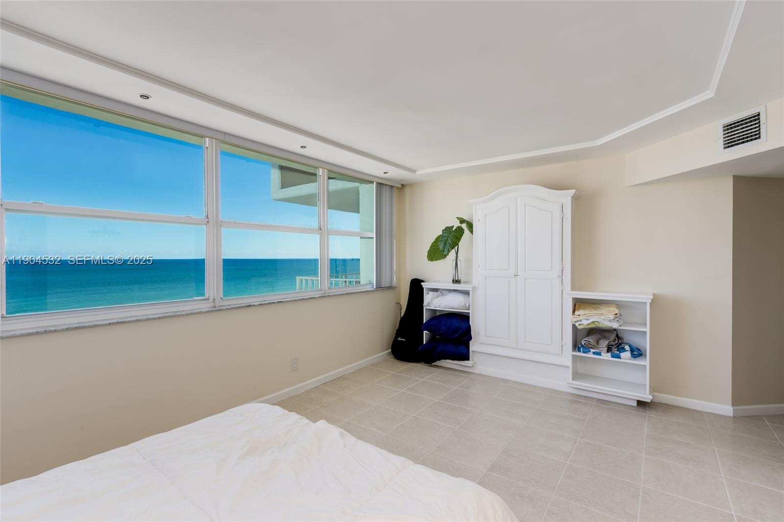 1410 S Ocean Drive 1702 — photo 6