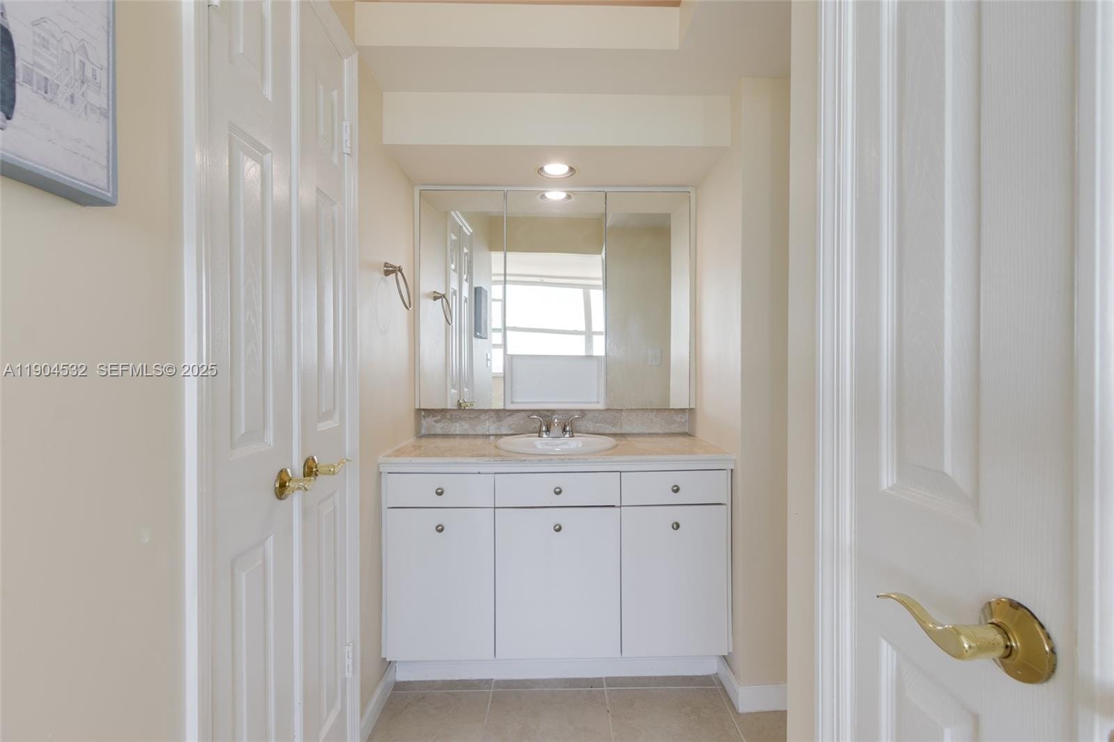 1410 S Ocean Drive 1702 — photo 8