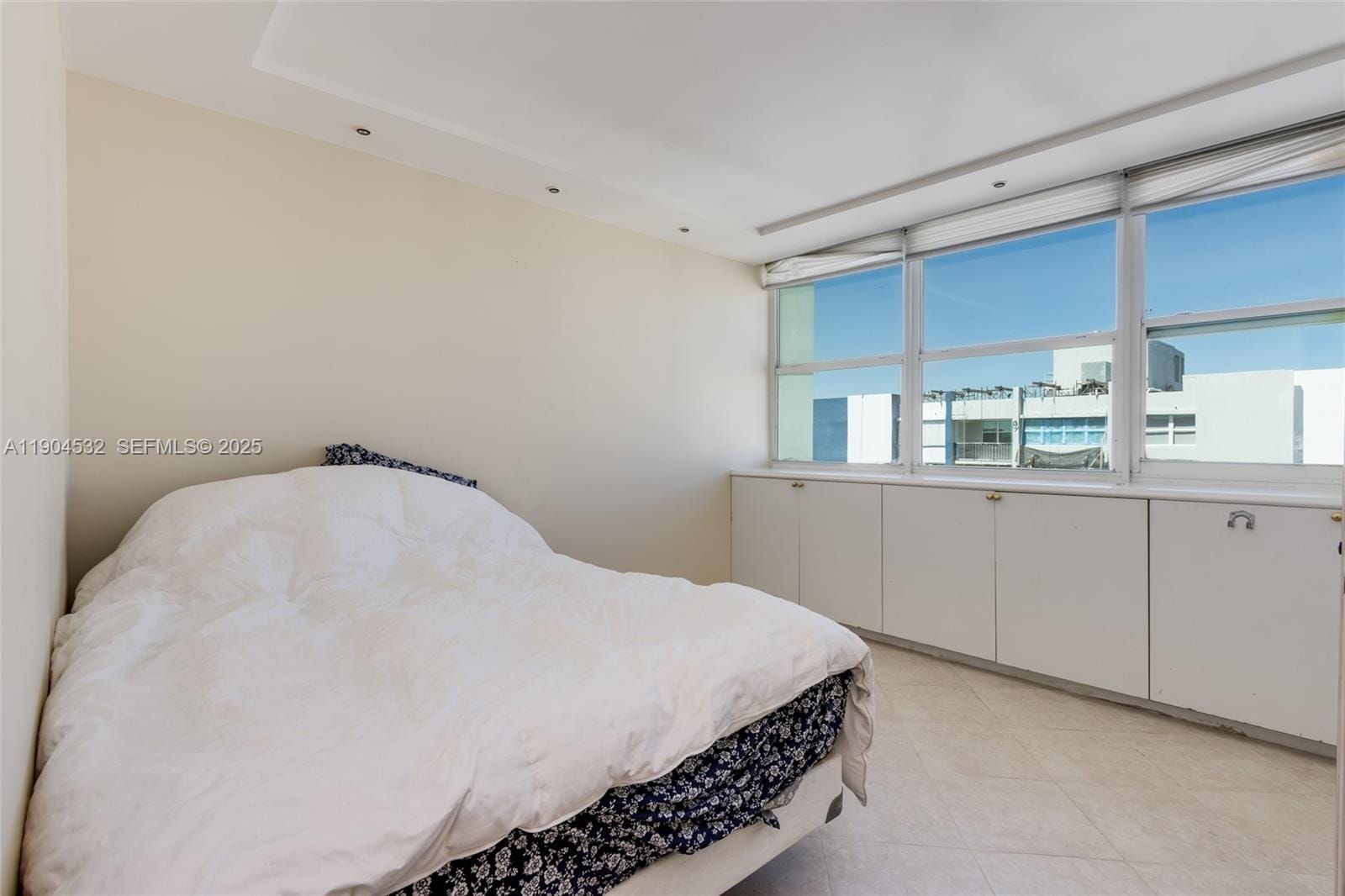 1410 S Ocean Drive 1702 — photo 10