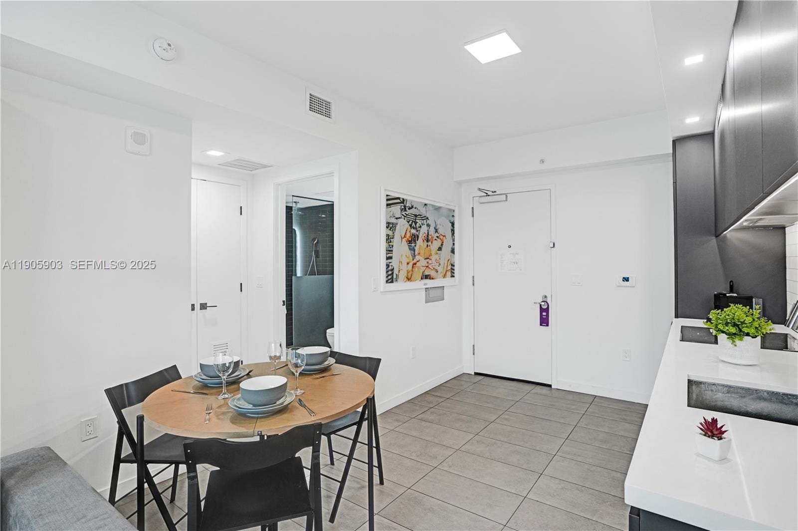 227 NE 2nd Street 1703, Miami, FL 33132 photo 13