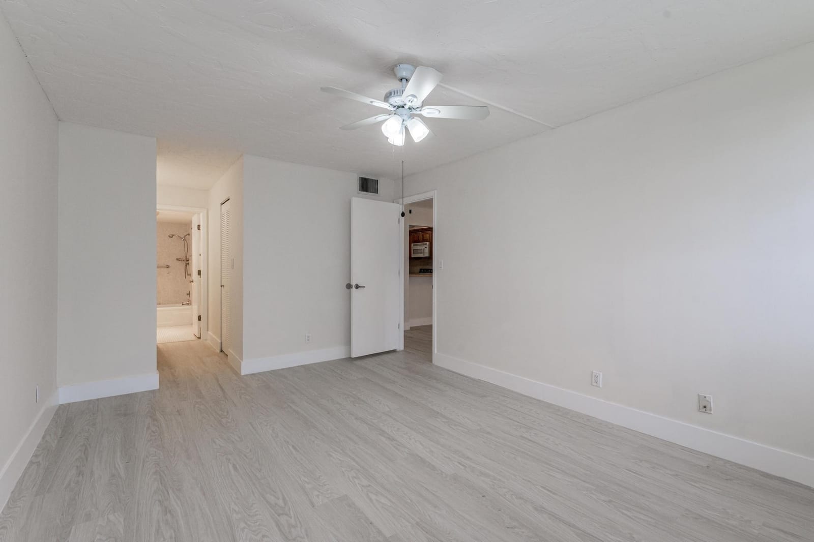 2551 Aragon Boulevard 406 — photo 12