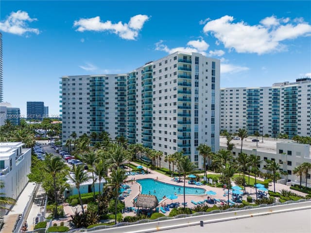 3901 S Ocean Drive 4P, Hollywood, FL 33019