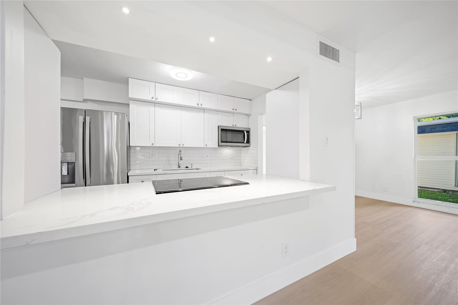 7201 NW 67th Street — photo 3