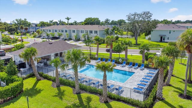 4319 Hammock Grove Drive, sold in Lakeshore At The Fountains, Lake Worth, FL