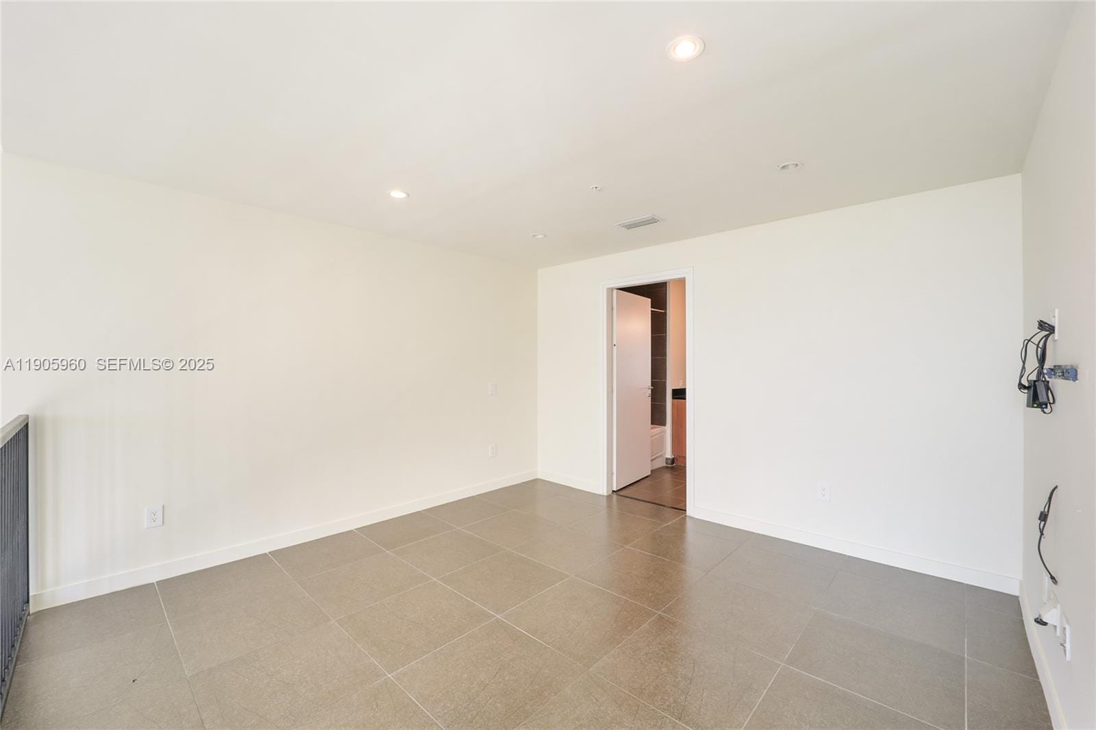300 S Biscayne Boulevard L-414, Miami, FL 33131 photo 15