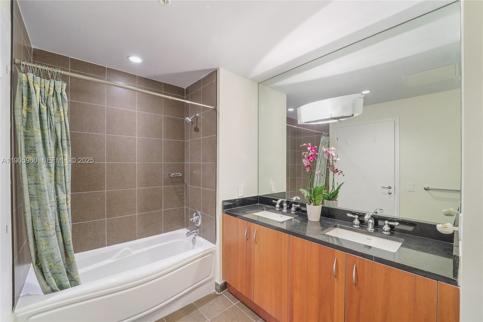 300 S Biscayne Boulevard L-414, Miami, FL 33131 photo 17