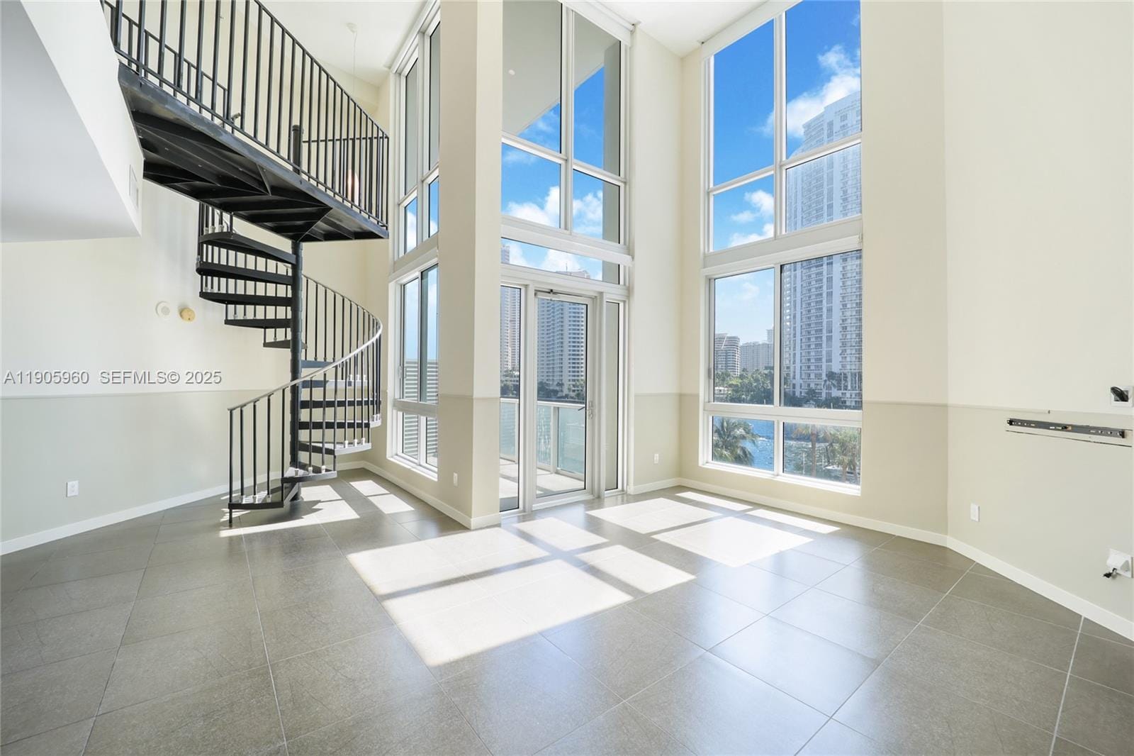 300 S Biscayne Boulevard L-414, Miami, FL 33131 photo 6