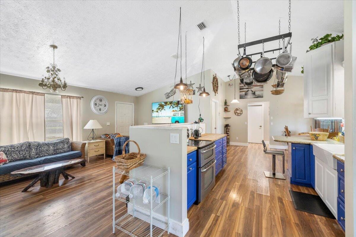 7008 Pacific Avenue — photo 11