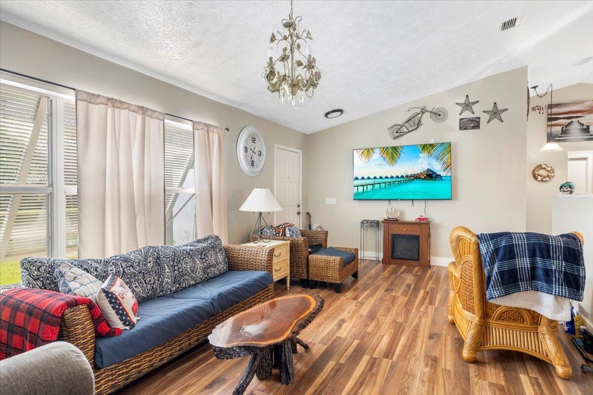 7008 Pacific Avenue — photo 9