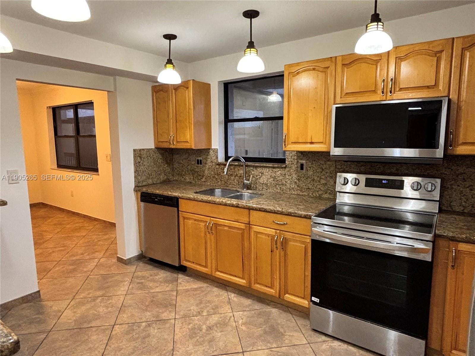 461 Ives Dairy Road 402-2, Miami, FL 33179 photo 13