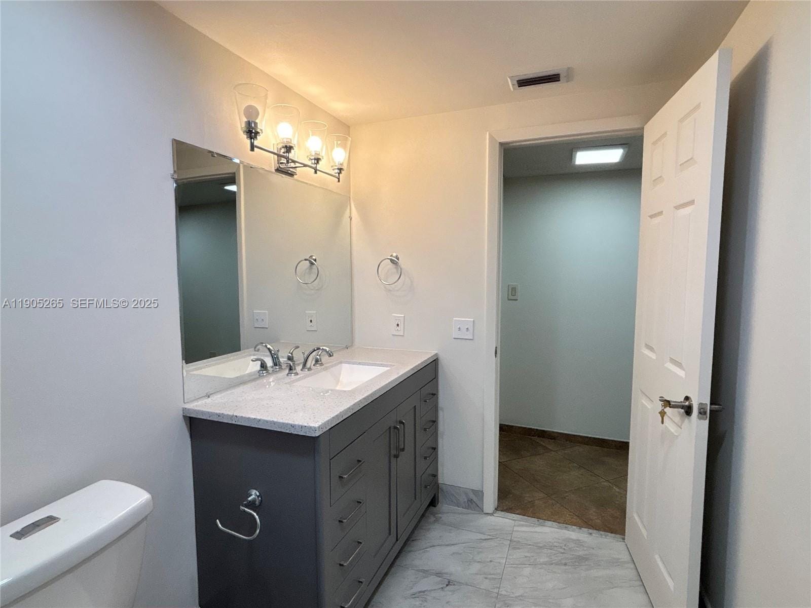 461 Ives Dairy Road 402-2, Miami, FL 33179 photo 28