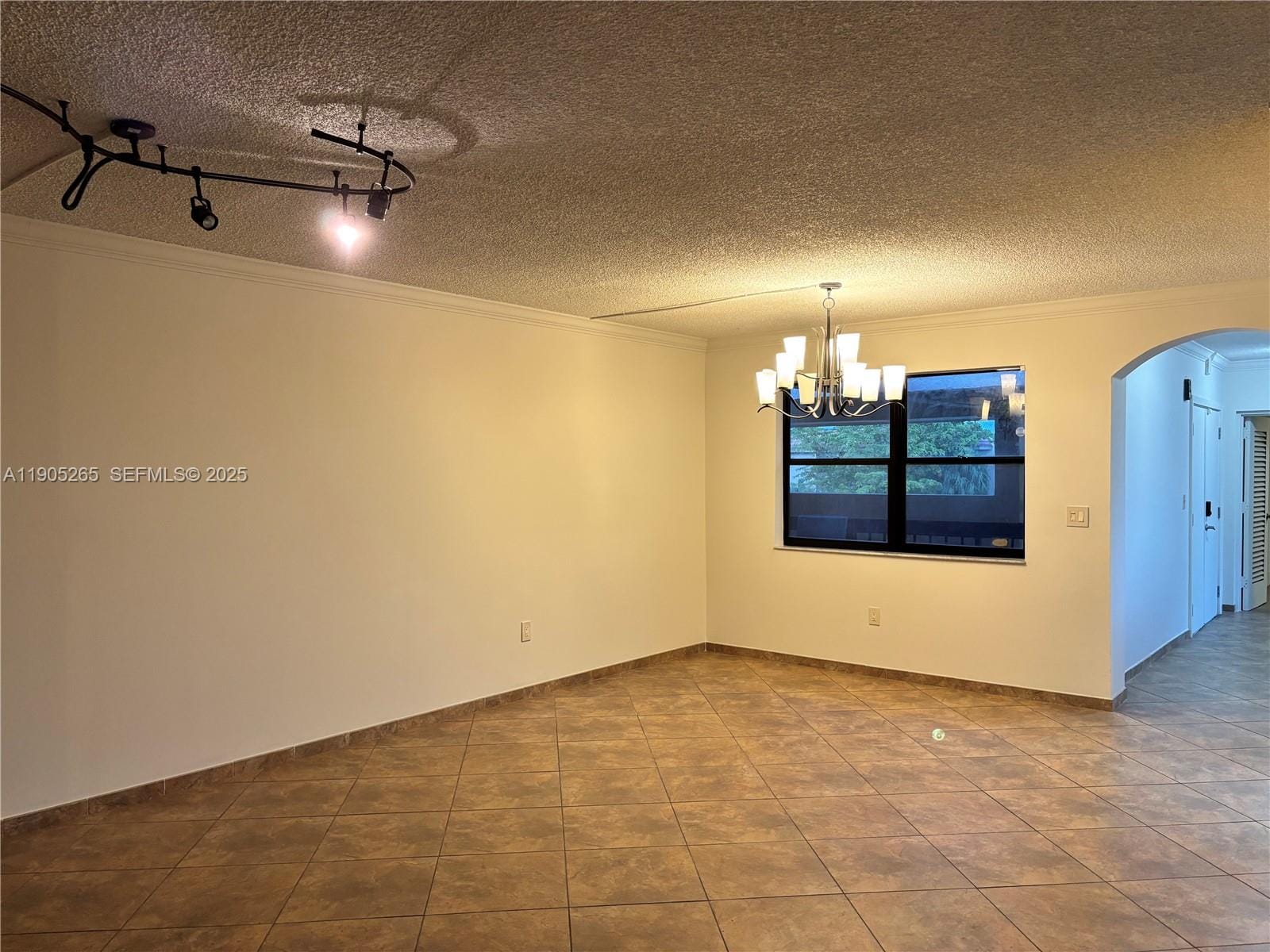 461 Ives Dairy Road 402-2 — photo 7