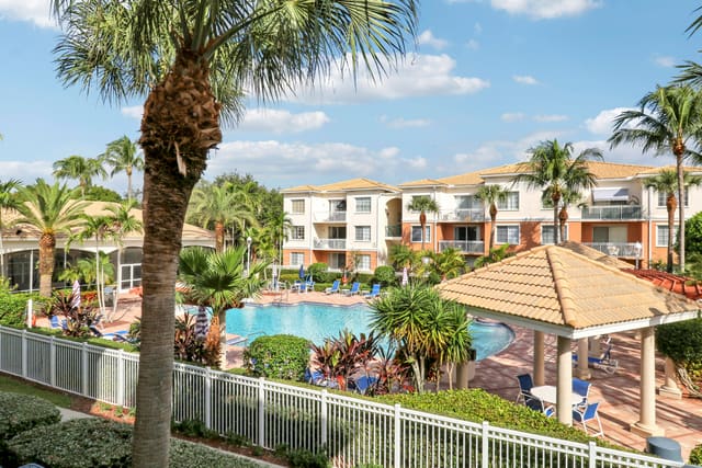 5206 Myrtlewood Circle E 5206, sold in Fiore At The Gardens Condo, Palm Beach Gardens, FL