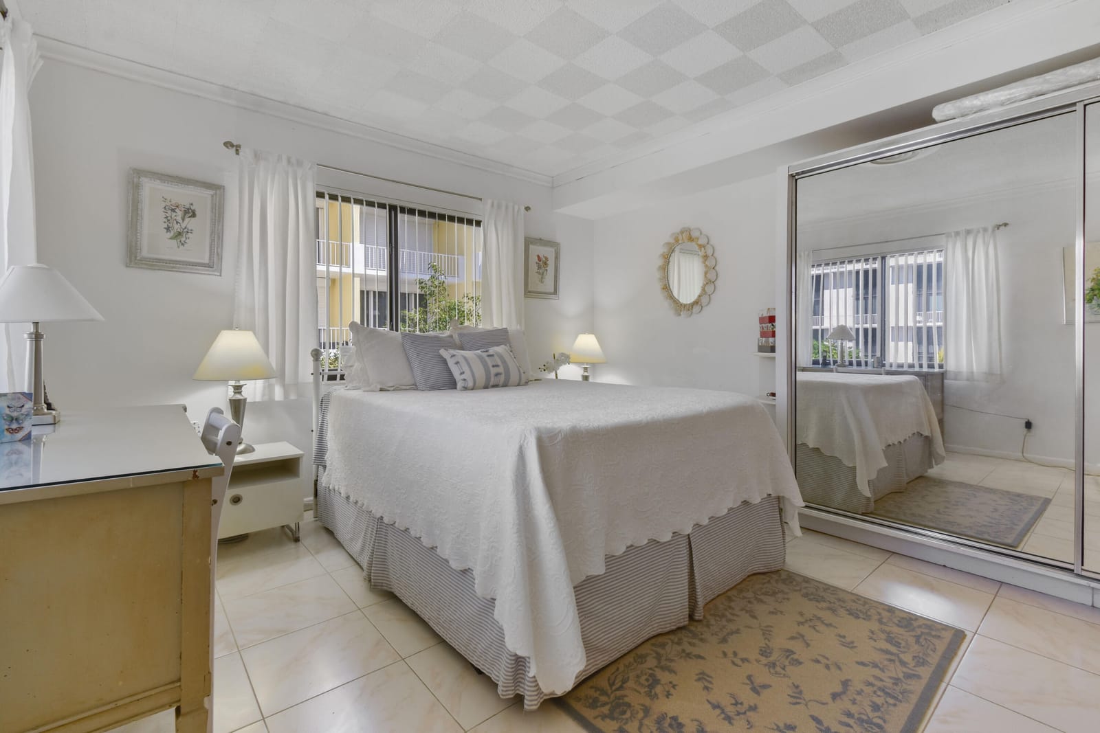 122 Peruvian Avenue 18, Palm Beach, FL 33480 photo 15