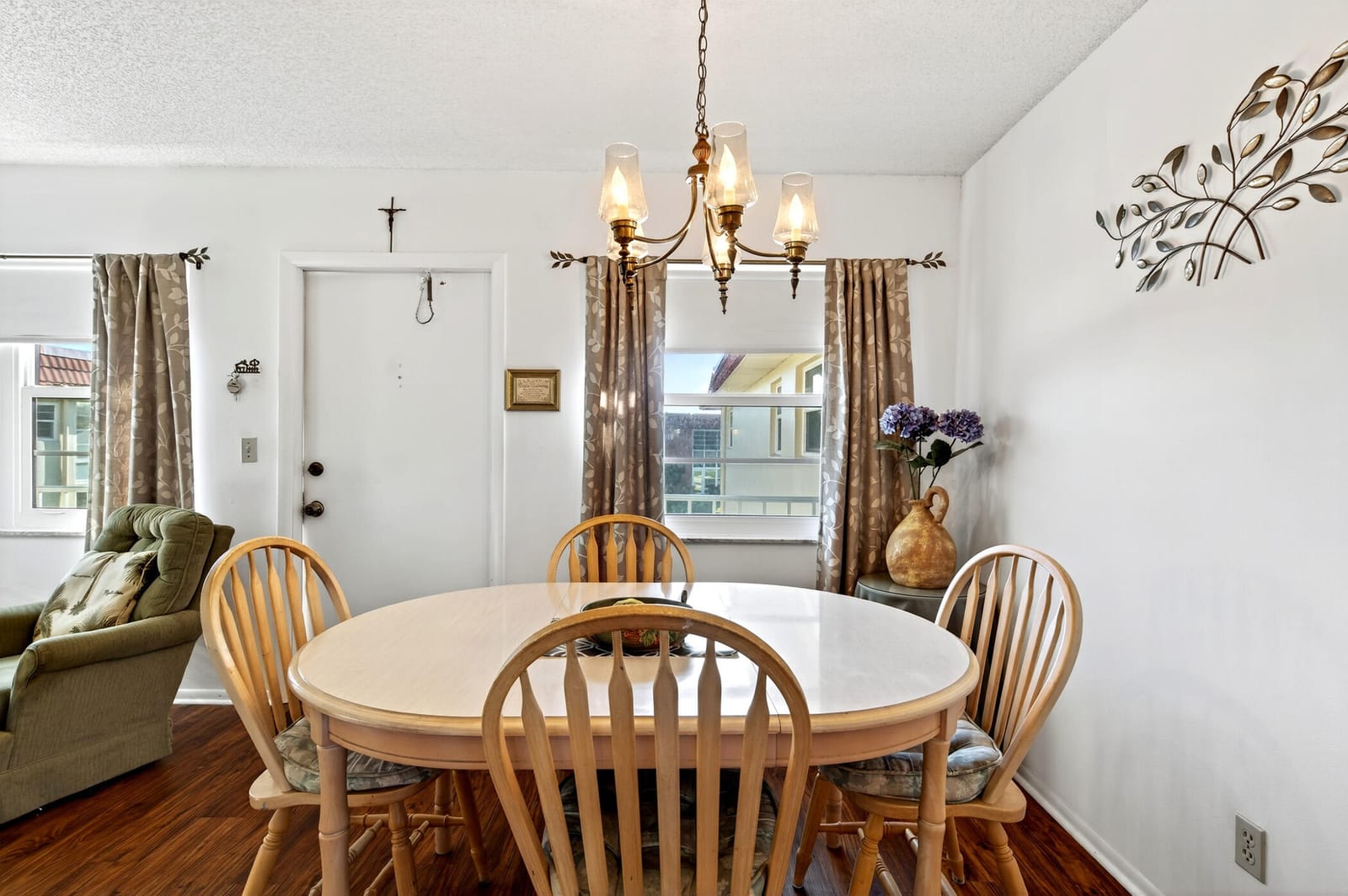 108 Spring Lake Court 203, Vero Beach, FL 32962 photo 12