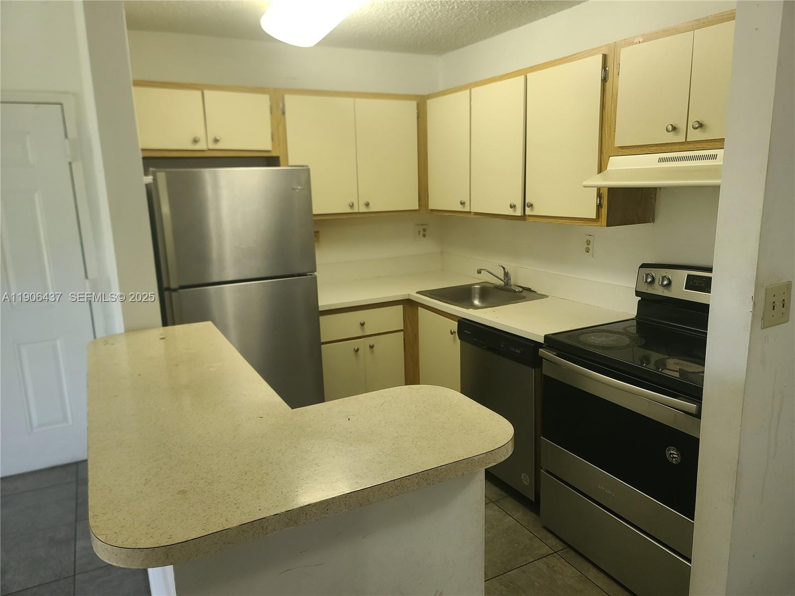 7195 NW 179th Street 212, Hialeah, FL 33015 photo 8