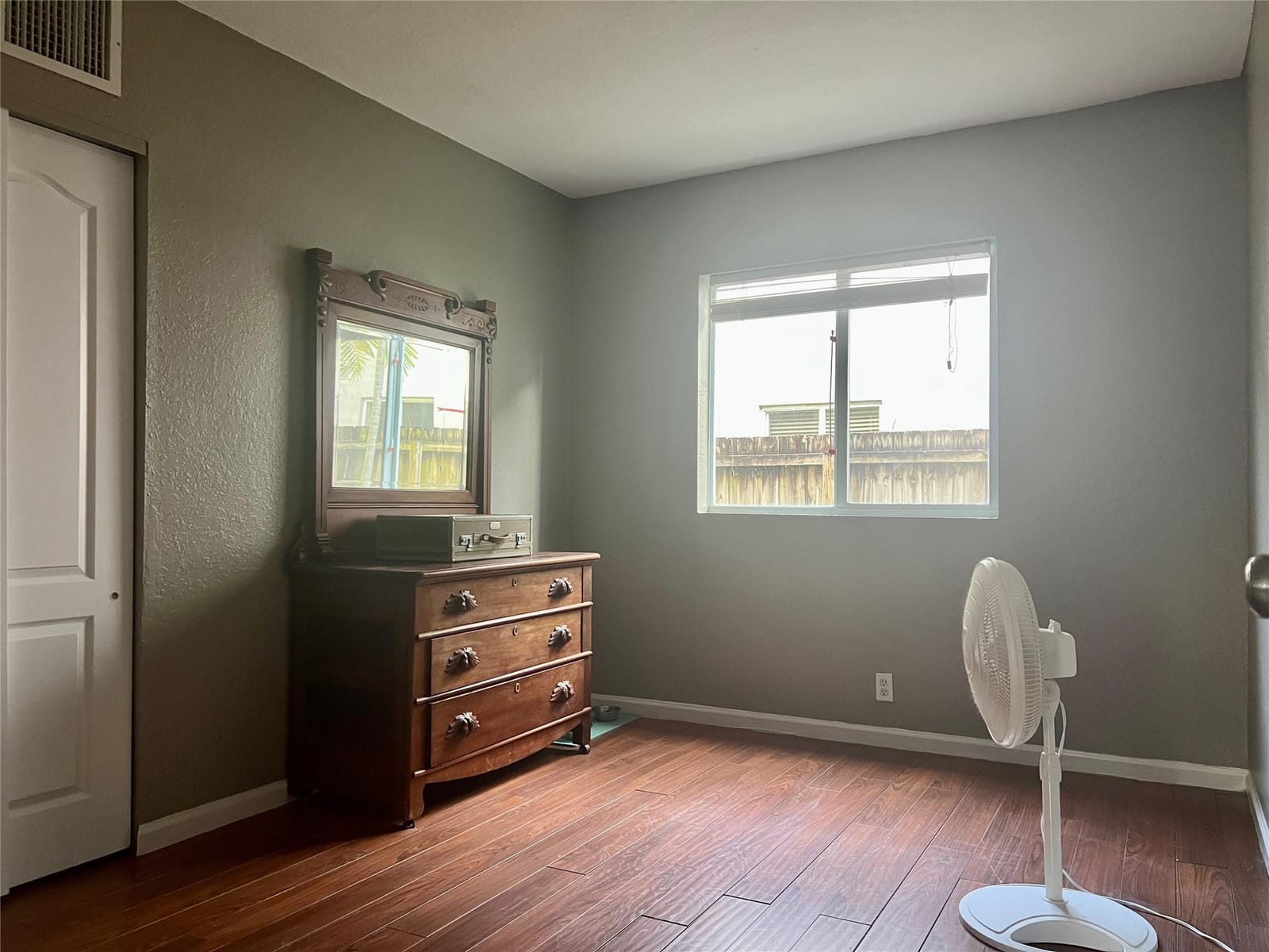 2655 NE 8th Avenue 104 — photo 9