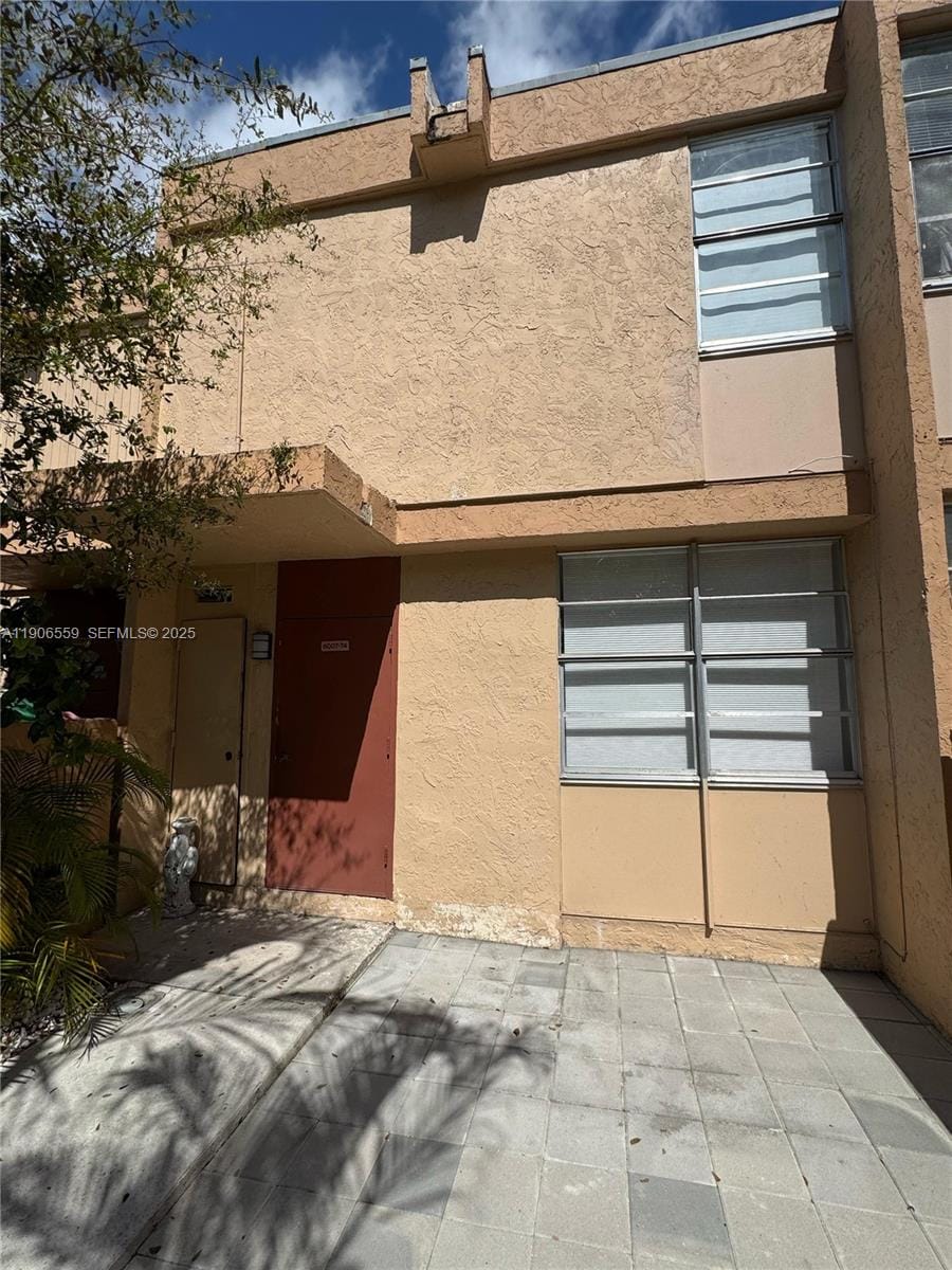 6007 SW 69th Street 74, South Miami, FL 33143