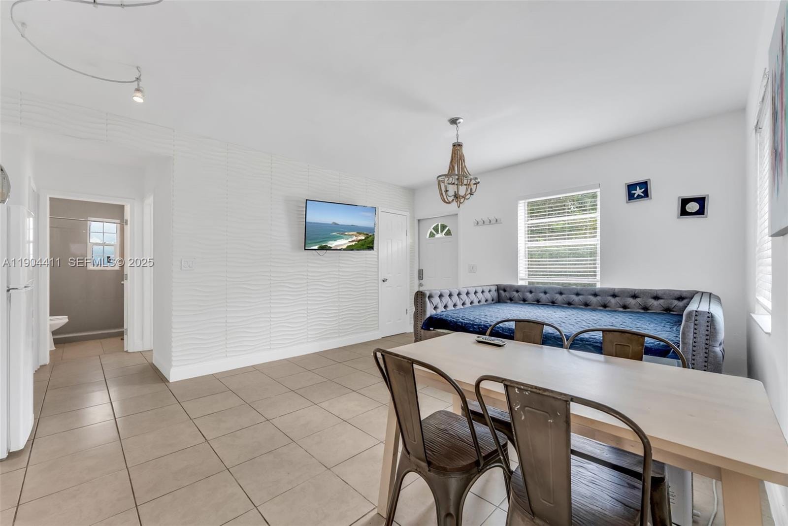 1639 Hayes Street — photo 2