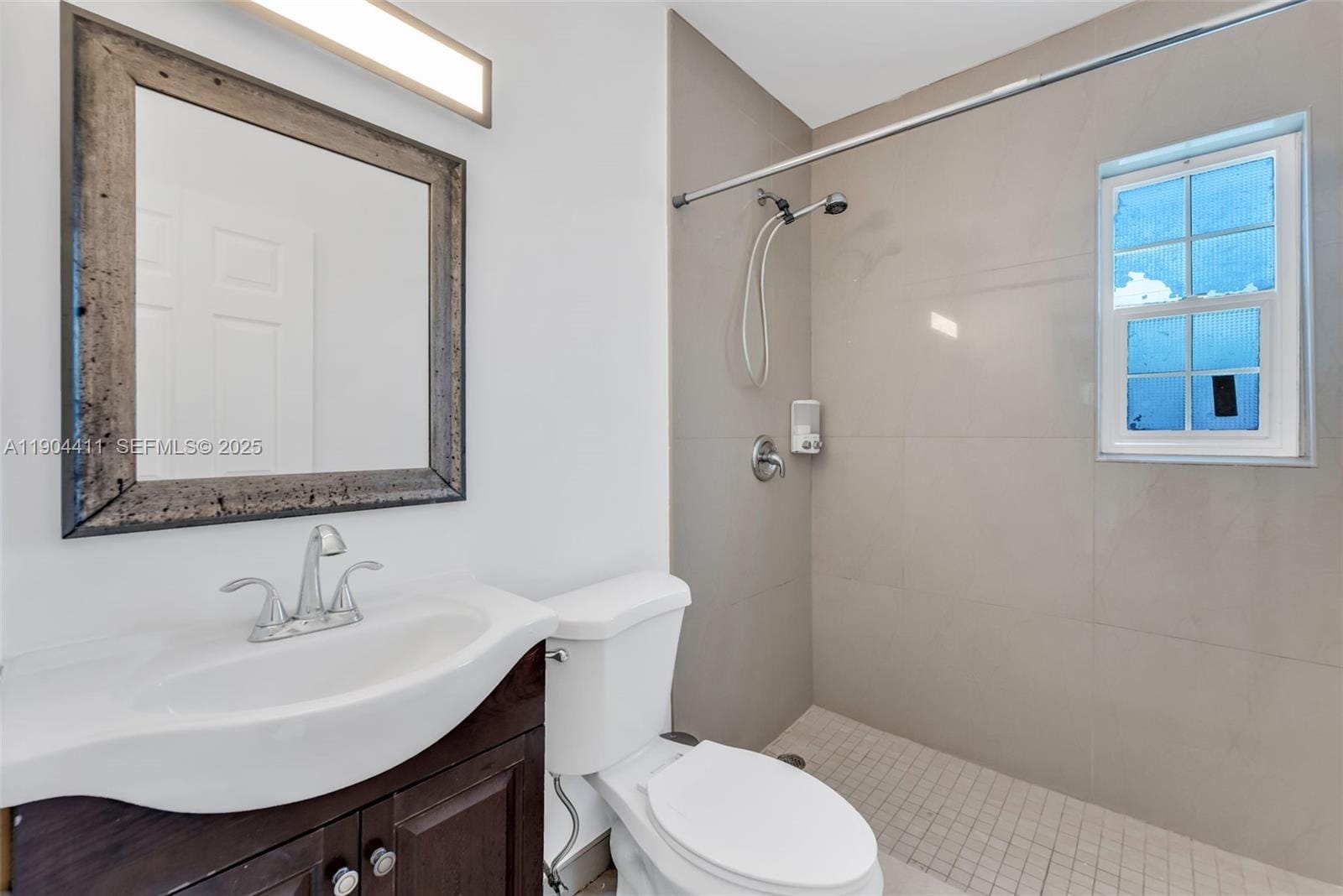 1639 Hayes Street — photo 3