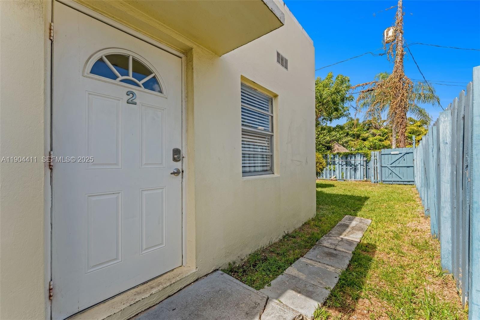 1639 Hayes Street — photo 7