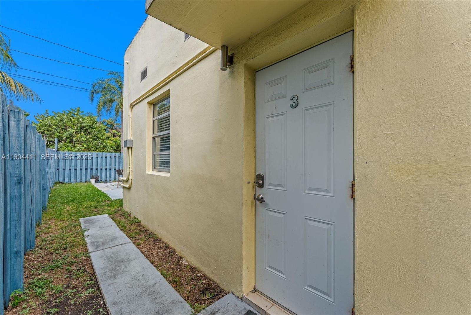 1639 Hayes Street — photo 10