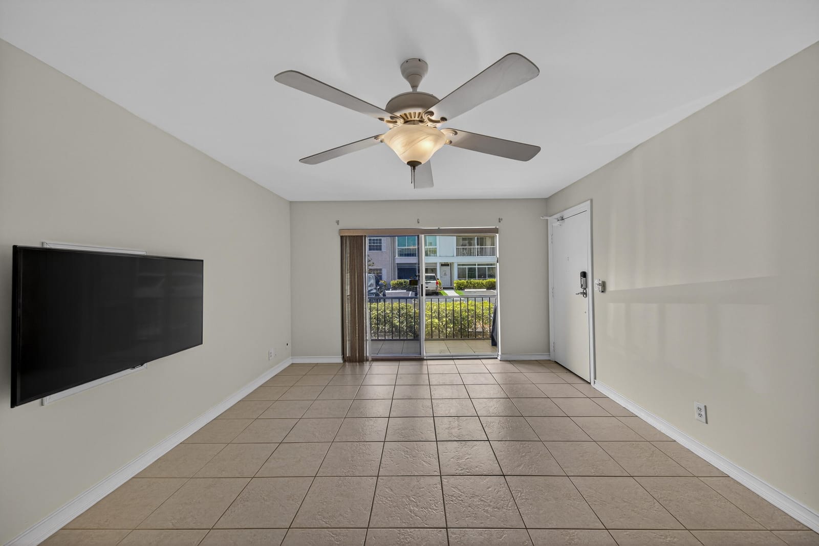 6521 Bay Club Drive 6521-2 — photo 2