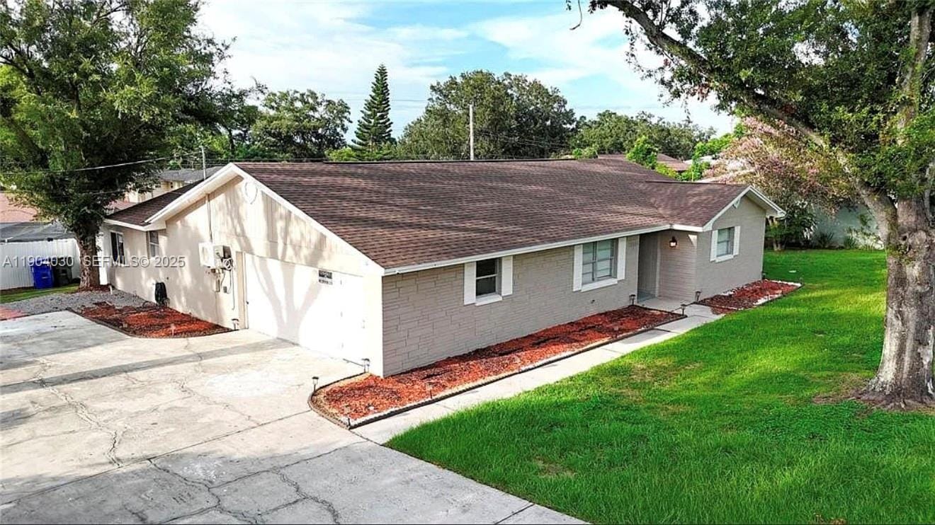 1504 Hallam Drive — photo 2
