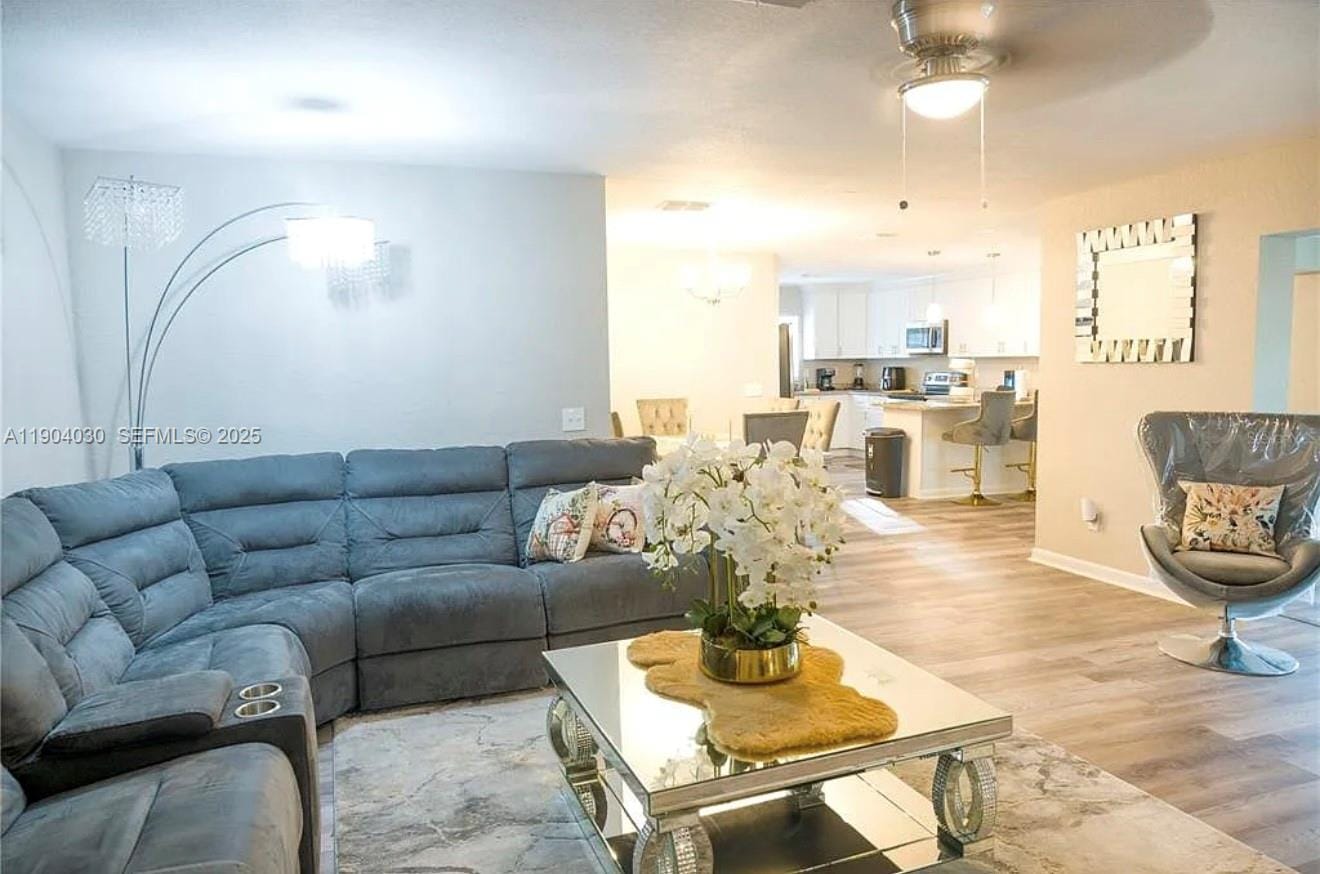 1504 Hallam Drive — photo 6