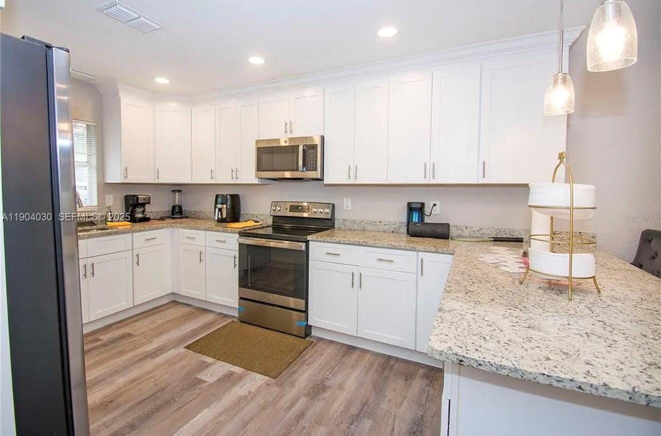 1504 Hallam Drive — photo 9