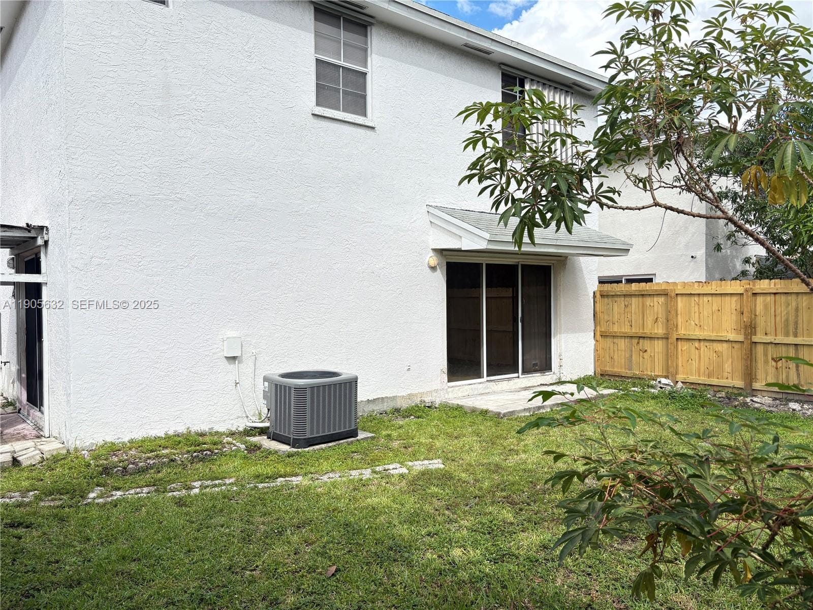 5916 Woodland Point Place, Tamarac, FL 33319 photo 2