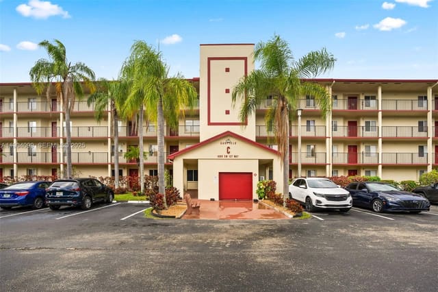 1600 SW 127th Way 302C, sold in Garfield, Pembroke Pines, FL