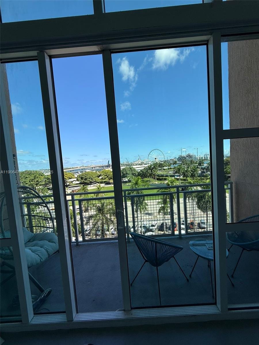 253 NE 2nd Street 632, Miami, FL 33132 photo 11