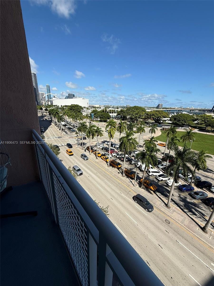 253 NE 2nd Street 632, Miami, FL 33132 photo 13
