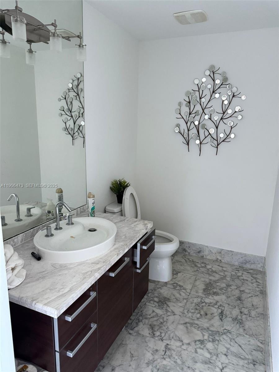 253 NE 2nd Street 632, Miami, FL 33132 photo 23