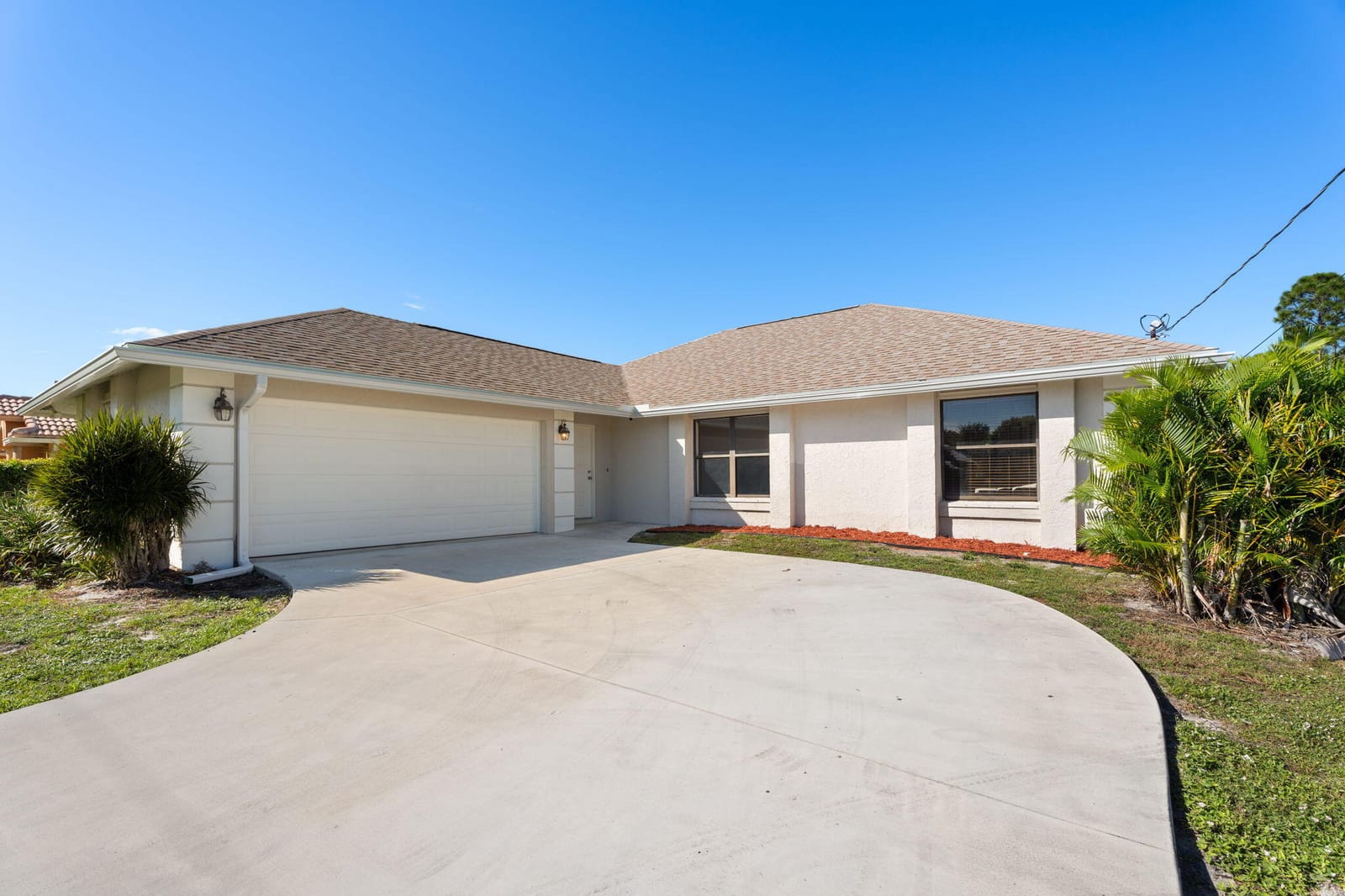 2268 SE Lucaya Street, Port St. Lucie, FL 34952