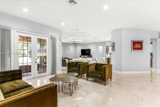 4074 SW 140th Avenue, Davie, FL 33330