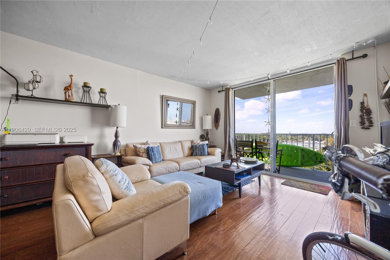 1470 NE 125th Terrace PH9 — photo 11
