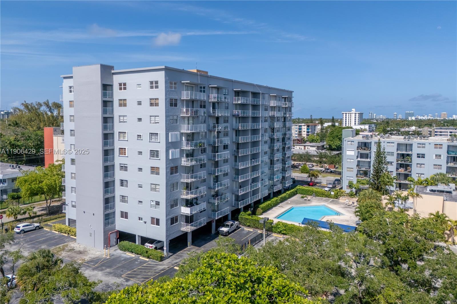 1470 NE 125th Terrace PH9, North Miami, FL 33161, North Miami