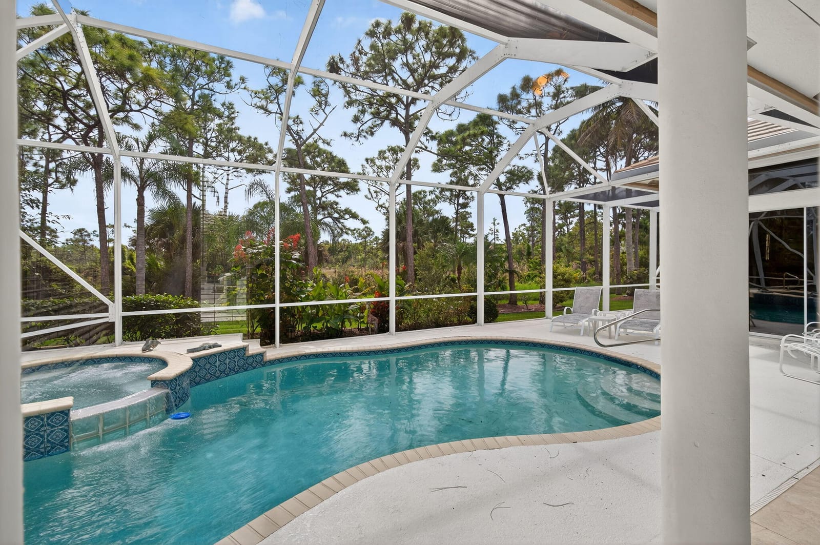 5021 SE Lost Lake Way — photo 3